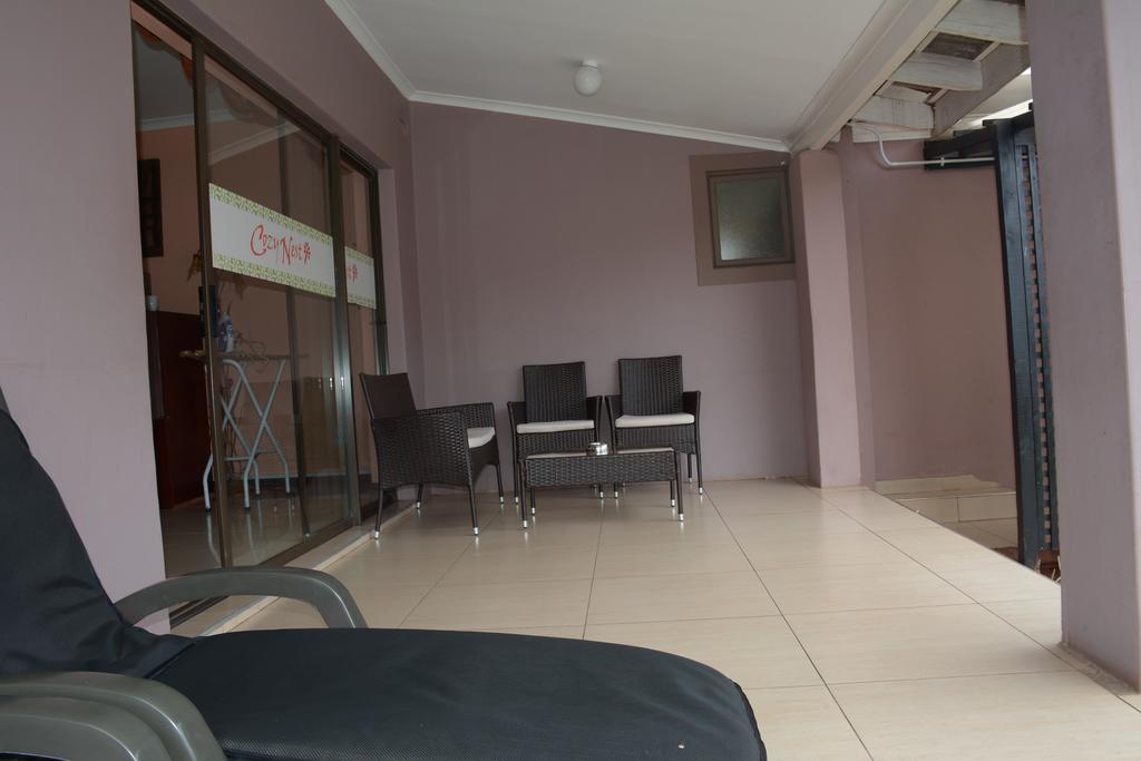 Cozy Nest Guest House דורבן מראה חיצוני תמונה