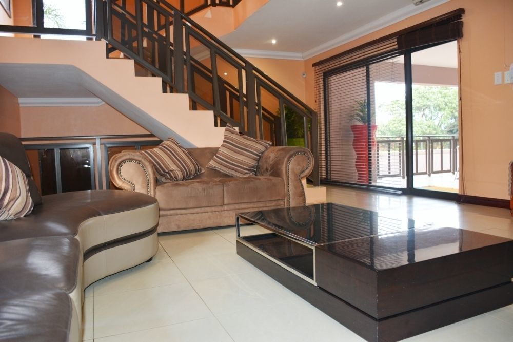 Cozy Nest Guest House דורבן מראה חיצוני תמונה