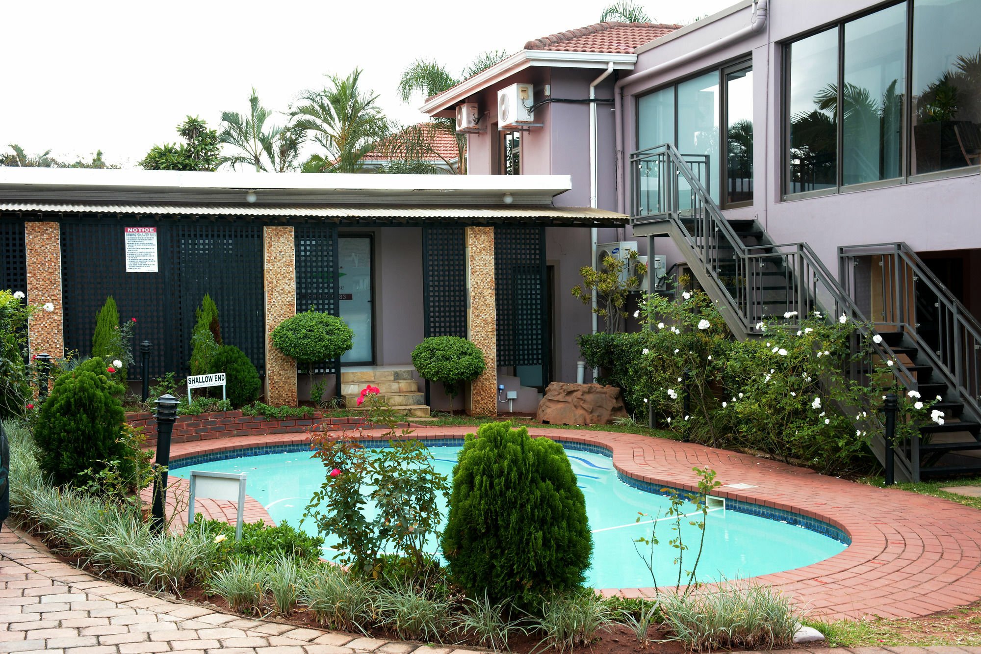 Cozy Nest Guest House דורבן מראה חיצוני תמונה