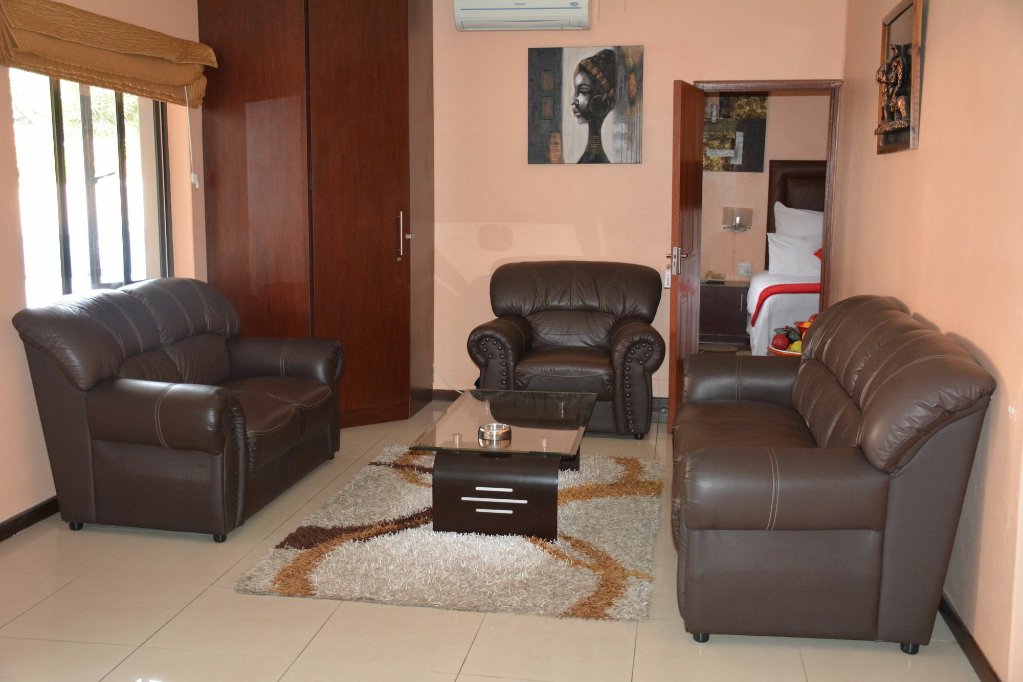 Cozy Nest Guest House דורבן מראה חיצוני תמונה